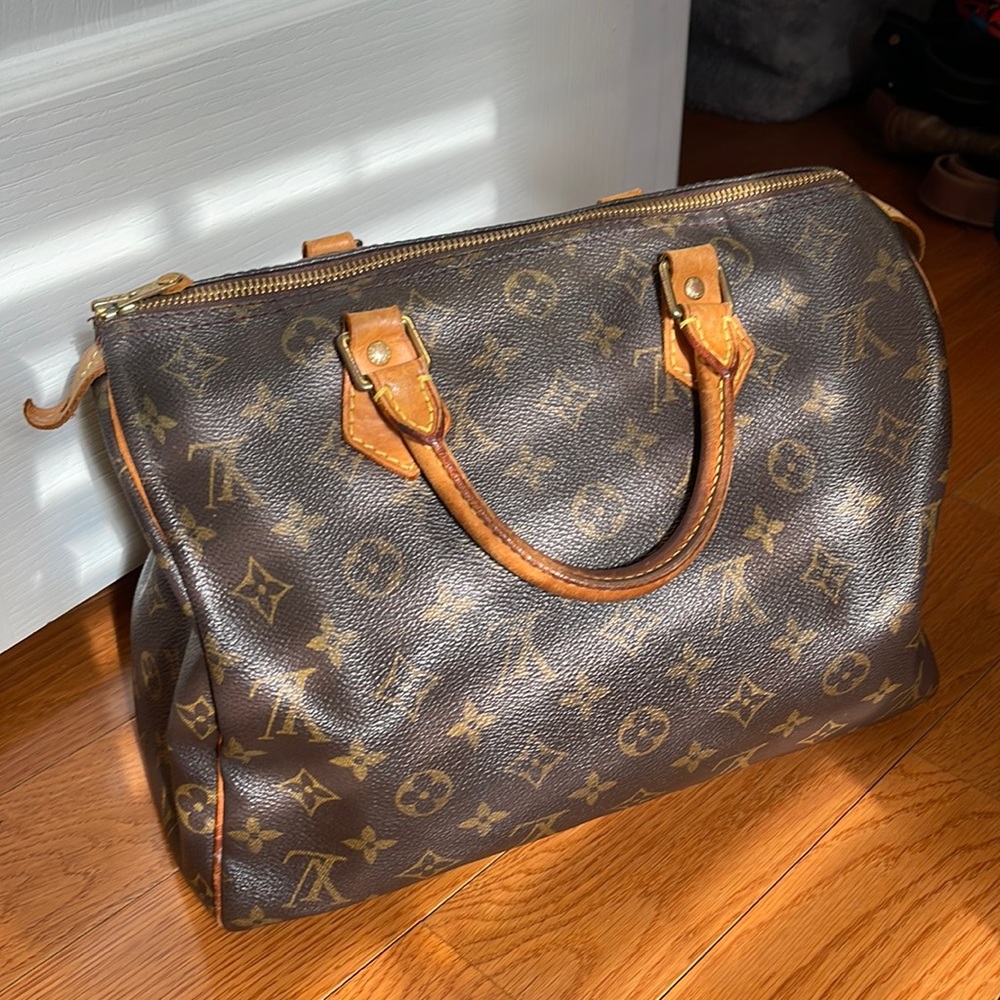 Authentic Louis Vuitton Speedy